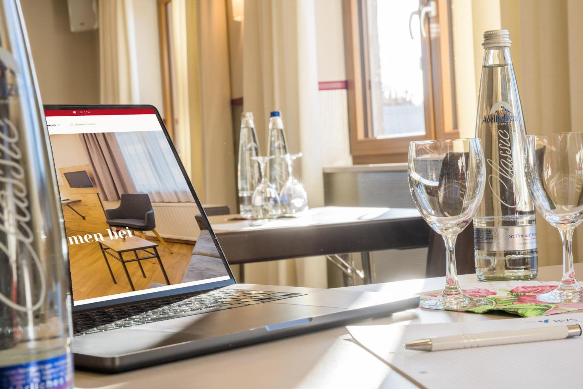 Hotel-Gasthof Huber エーバースベルク エクステリア 写真