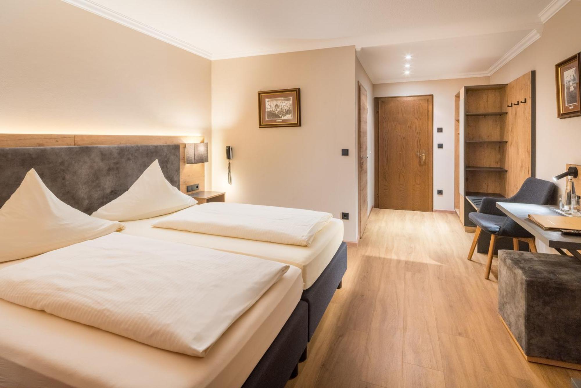 Hotel-Gasthof Huber エーバースベルク エクステリア 写真